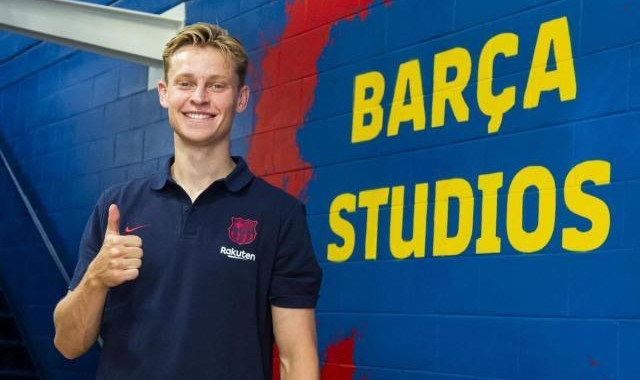 b体育官网-买莱万争欧冠？巴萨主席承认还需先卖身才行