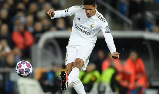 b体育-索帅：瓦拉内是天生赢家 埃弗拉：我想到了费迪南德